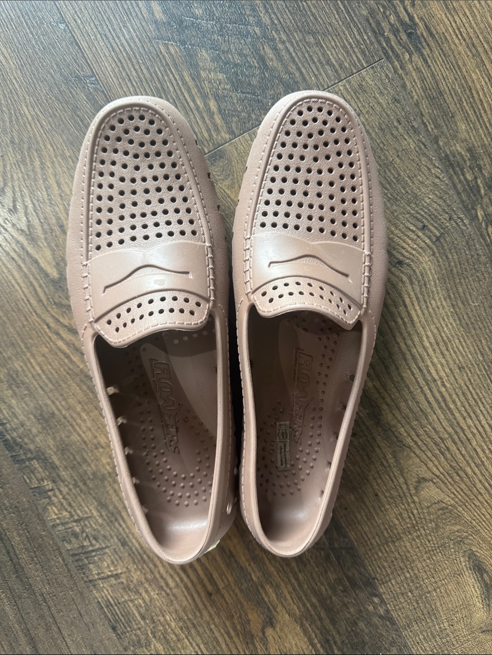 Men's Floater brand Slip-On Loafers in color country club—size 11